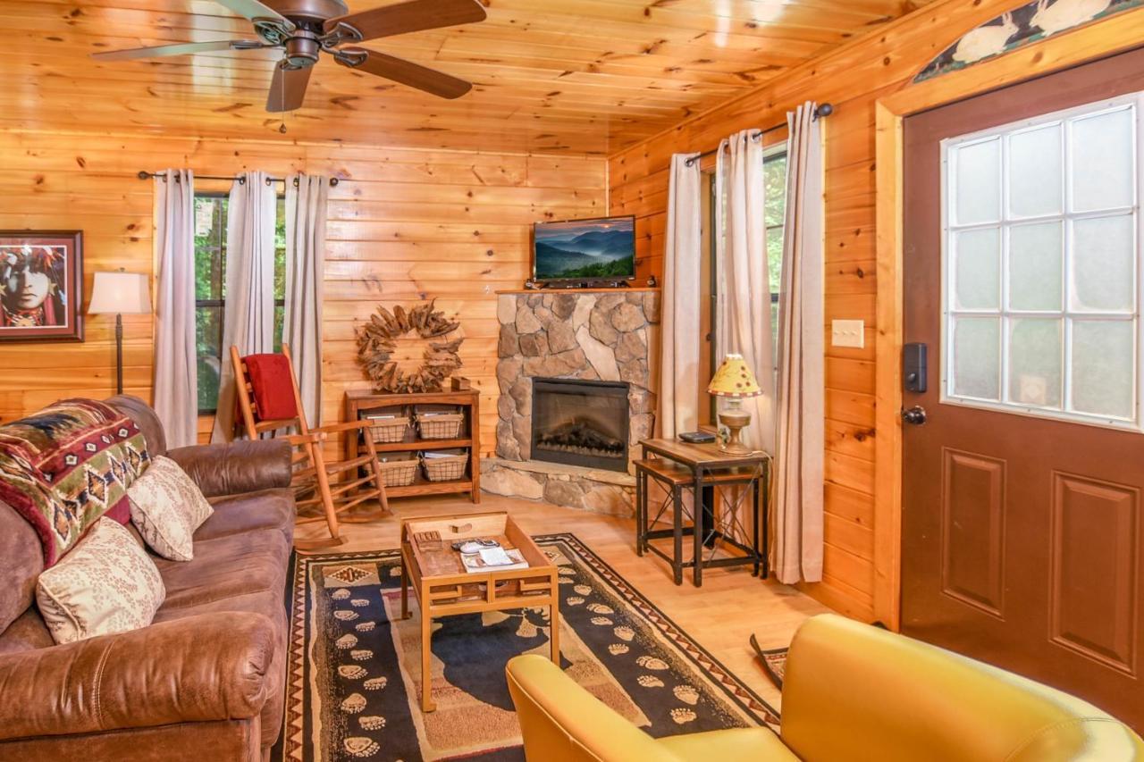 Permanent Vacation-Private Honeymoon Cabin With Hot Tub Sevierville Exterior foto